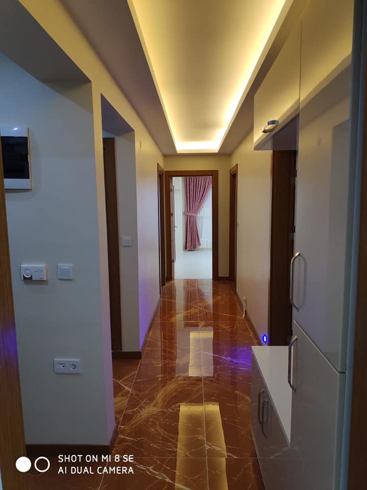 Image gallery image