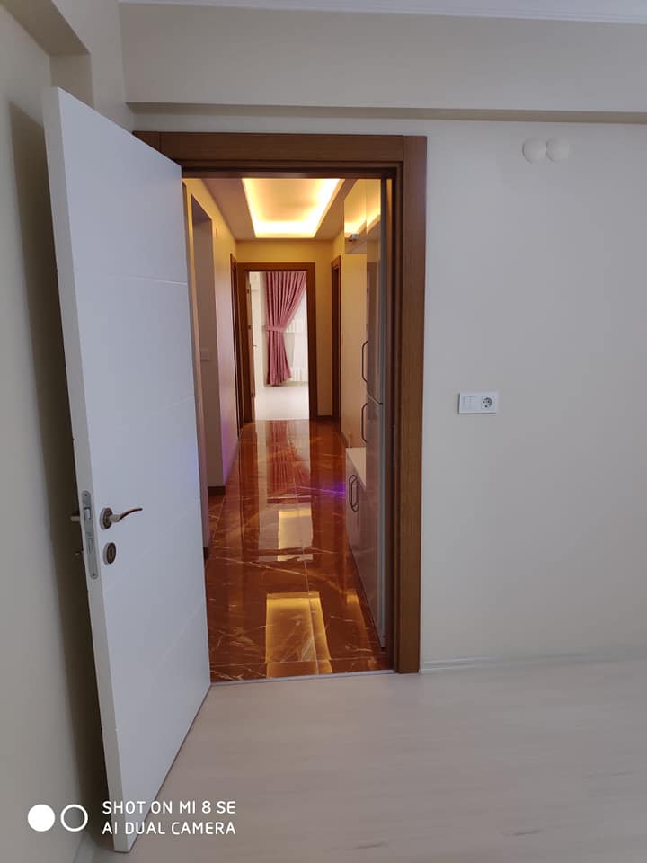 Image gallery image